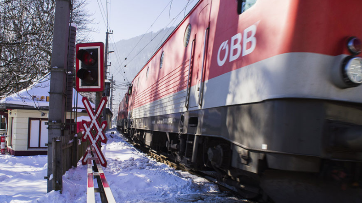 Σύγκρουση τρένων στην Αυστρία: Ένας νεκρός και τουλάχιστον 22 τραυματίες 